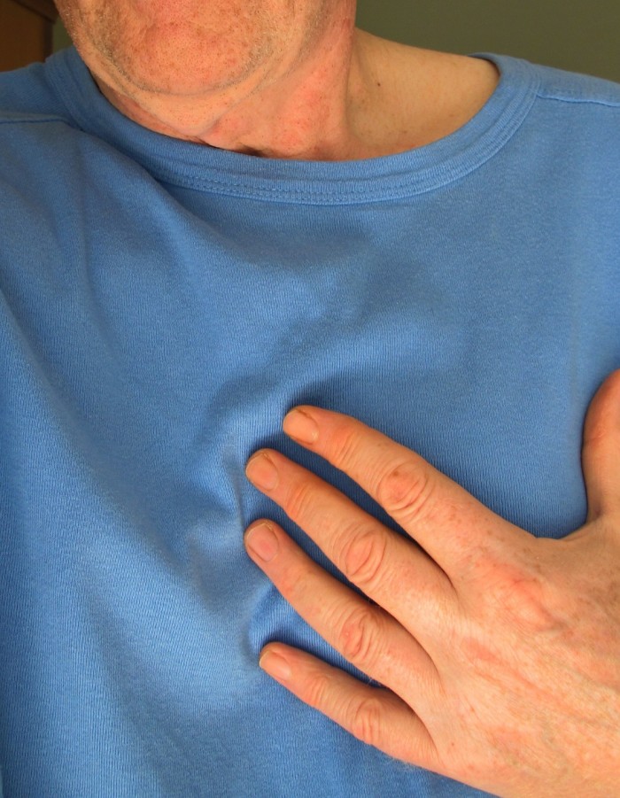 what-to-do-if-you-experience-chest-pain-while-exercising-fit-life-digest